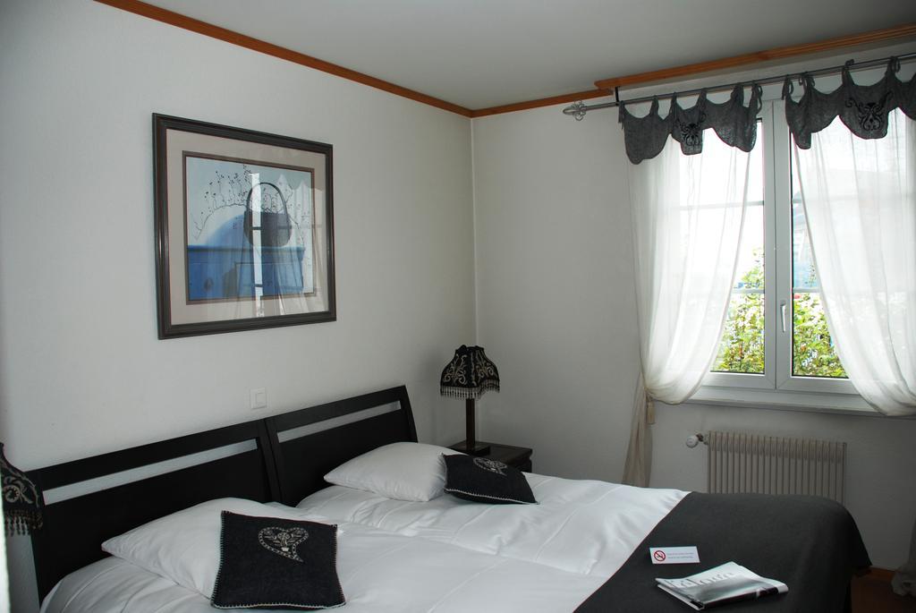Hostellerie De Geneve Vevey Szoba fotó